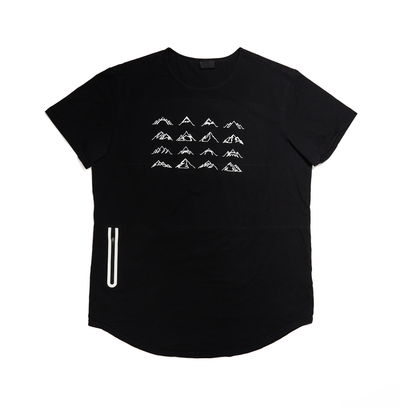 Women's 16 Mountains Upcycled T-Shirt in Black (2XL)